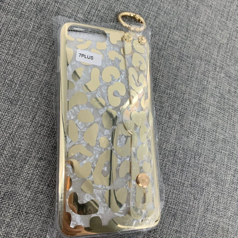 New! 7Plus‎ Clear Gold Leopard Phone Case